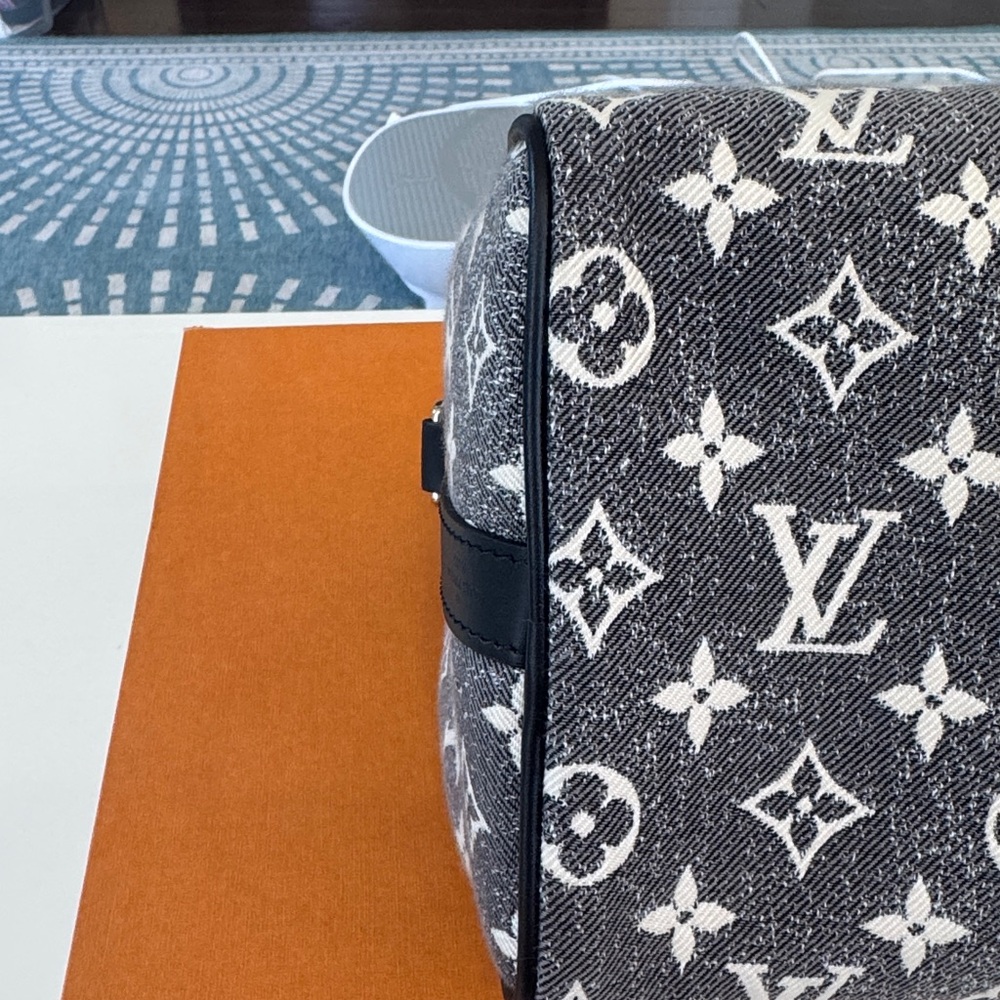 I lowered the price to sell  
Louis Vuitton Black and Gray Monogram Speedy 25 - Picture 6 of 16